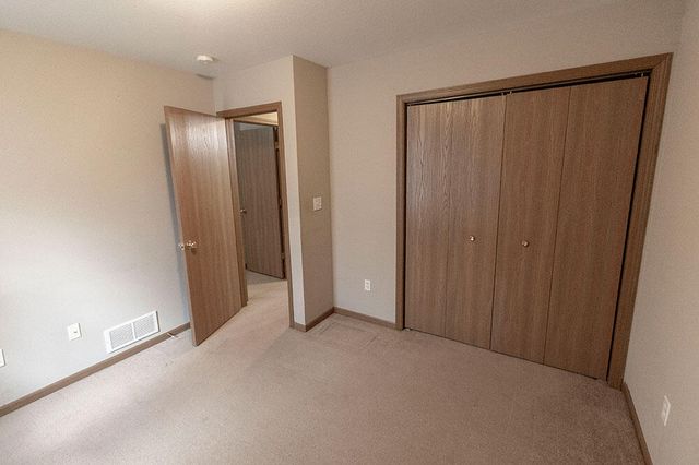 1606 TYPHOON DR, Columbia, MO 65202