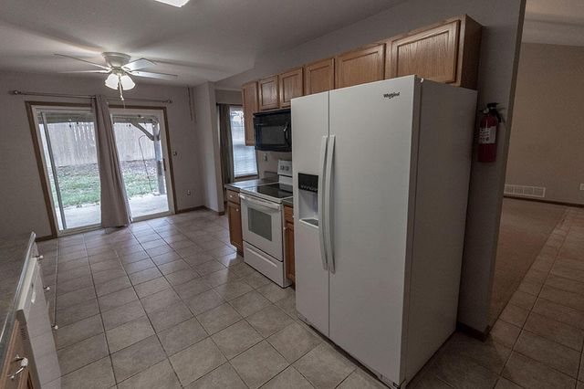 1606 TYPHOON DR, Columbia, MO 65202