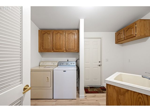 1699 N TERRY St 152, Eugene, OR 97402