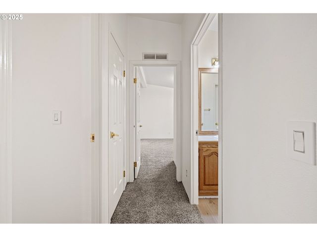 1699 N TERRY St 152, Eugene, OR 97402