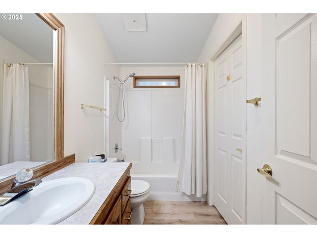 1699 N TERRY St 152, Eugene, OR 97402