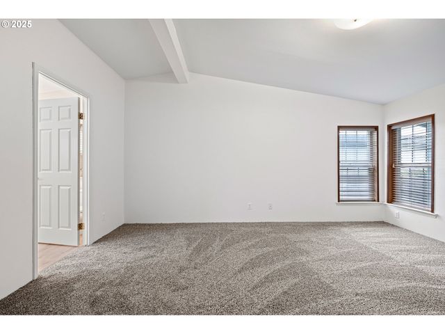 1699 N TERRY St 152, Eugene, OR 97402