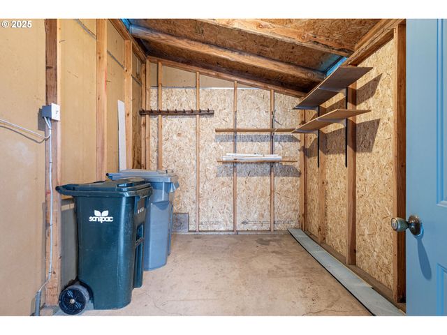 1699 N TERRY St 152, Eugene, OR 97402