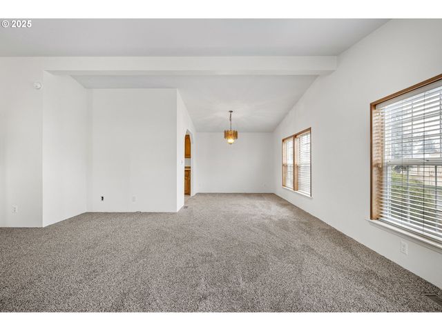 1699 N TERRY St 152, Eugene, OR 97402