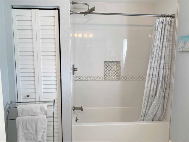 918 Upland Road, West Palm Beach, FL 33401