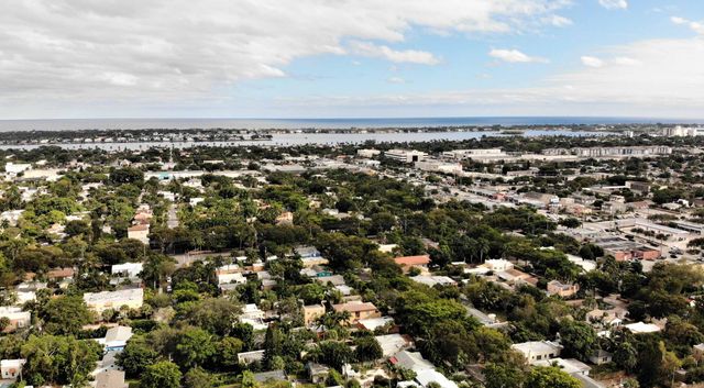 918 Upland Road, West Palm Beach, FL 33401