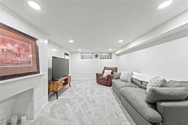 19477 Henry Road, Fairview Park, OH 44126