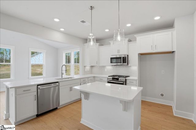 442 Amaryllis Lane, Woodruff, SC 29388