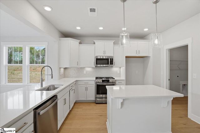 442 Amaryllis Lane, Woodruff, SC 29388