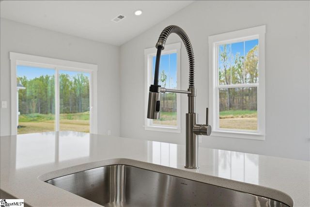442 Amaryllis Lane, Woodruff, SC 29388