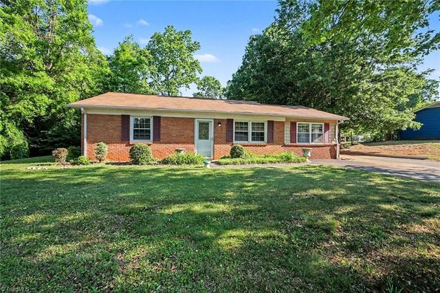 122 Redwood Bend, King, NC 27021