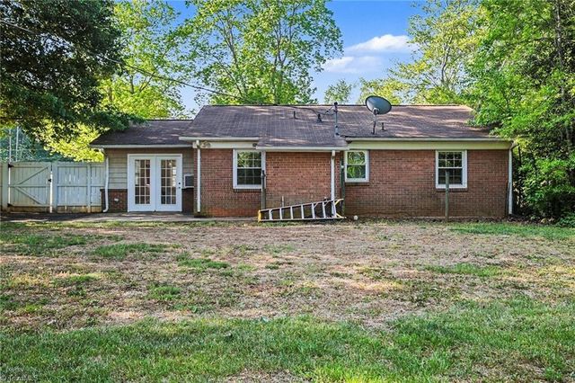 122 Redwood Bend, King, NC 27021
