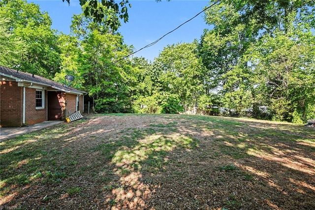 122 Redwood Bend, King, NC 27021