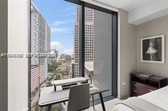 68 SE 6th St 1209, Miami, FL 33131