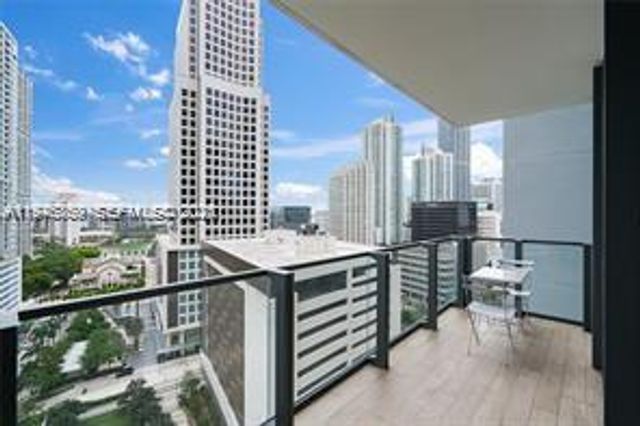 68 SE 6th St 1209, Miami, FL 33131