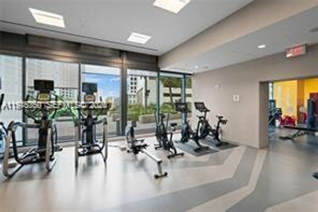 68 SE 6th St 1209, Miami, FL 33131