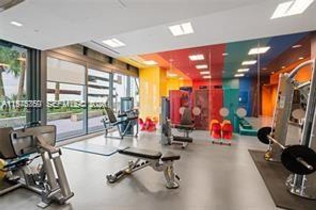 68 SE 6th St 1209, Miami, FL 33131