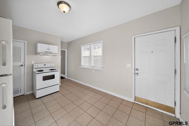 2008 N 48Th Street, Omaha, NE 68104