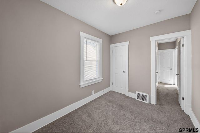 2008 N 48Th Street, Omaha, NE 68104