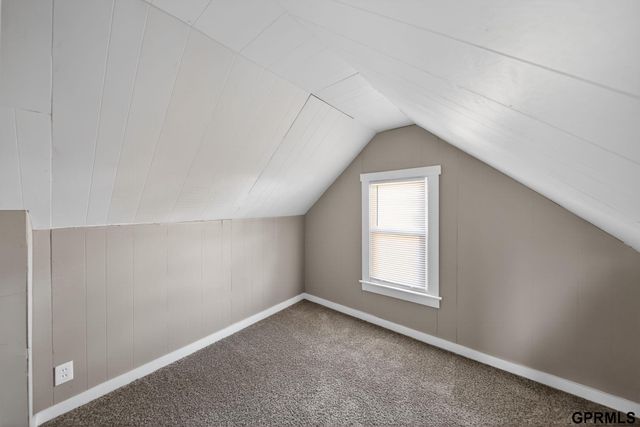 2008 N 48Th Street, Omaha, NE 68104