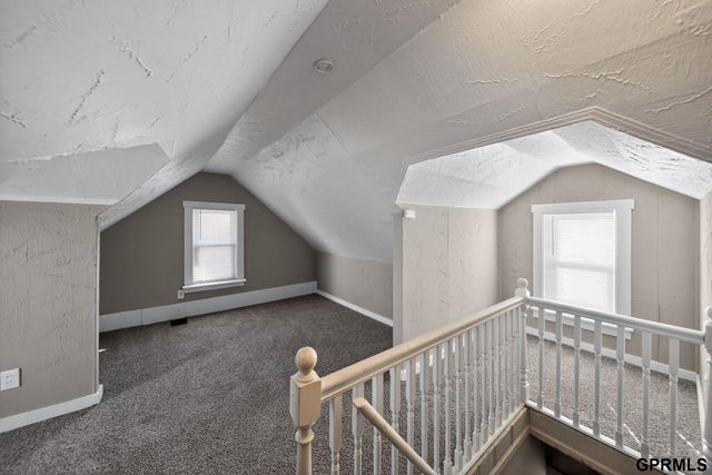 2008 N 48Th Street, Omaha, NE 68104