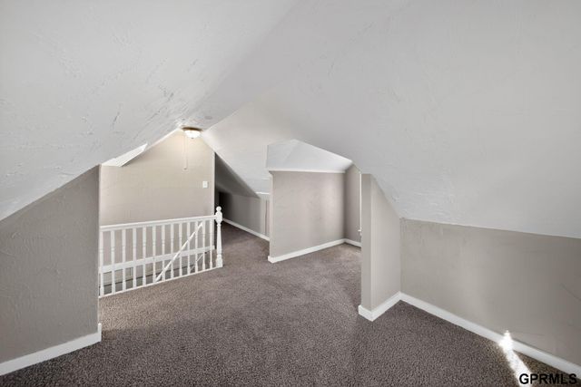 2008 N 48Th Street, Omaha, NE 68104