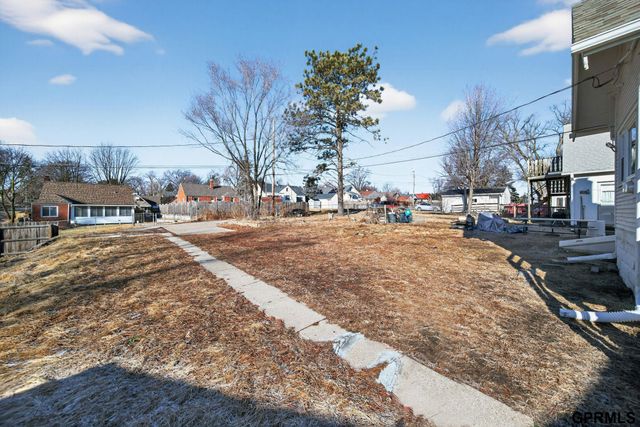 2008 N 48Th Street, Omaha, NE 68104