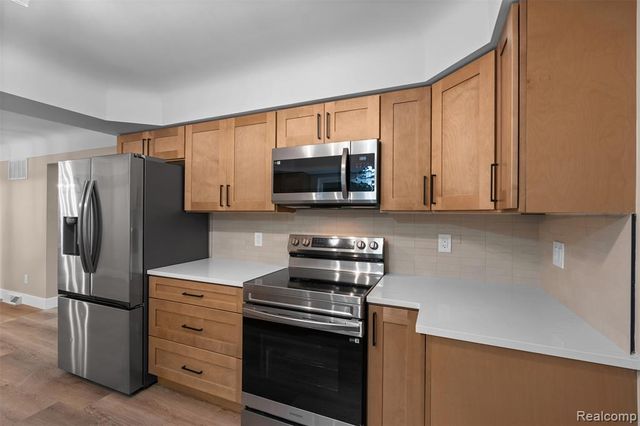 1175 South Boulevard, Troy, MI 48098
