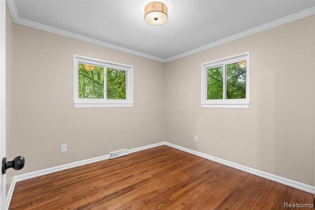 1175 South Boulevard, Troy, MI 48098