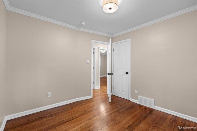 1175 South Boulevard, Troy, MI 48098
