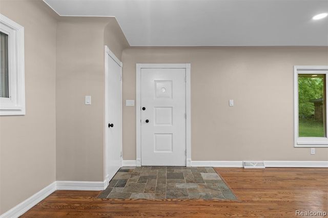 1175 South Boulevard, Troy, MI 48098