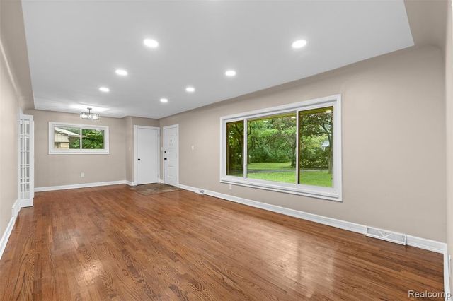 1175 South Boulevard, Troy, MI 48098