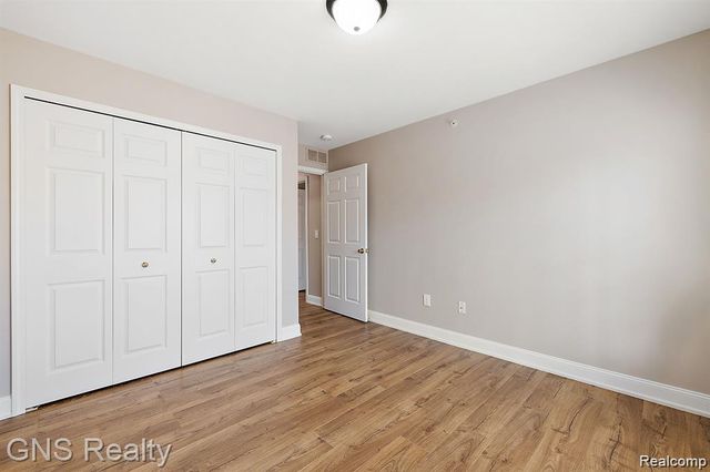 53216 Manchester Avenue, Shelby Twp, MI 48316