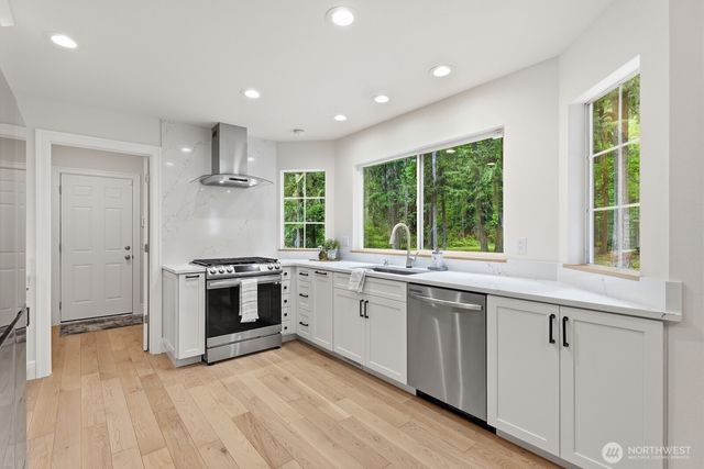22408 NE 46th Street, Redmond, WA 98053