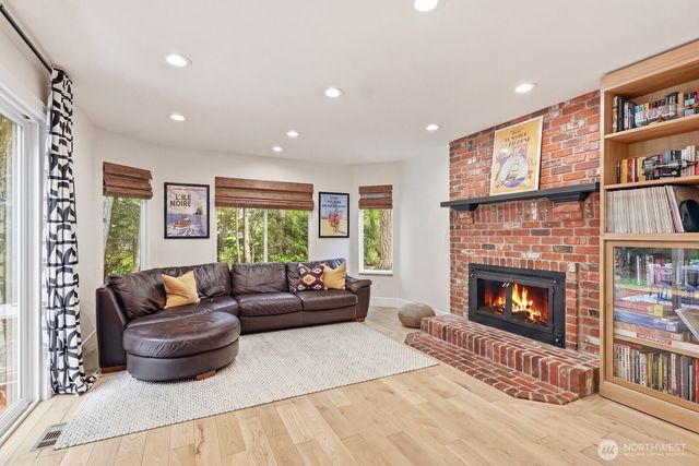 22408 NE 46th Street, Redmond, WA 98053