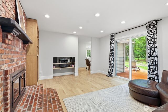 22408 NE 46th Street, Redmond, WA 98053