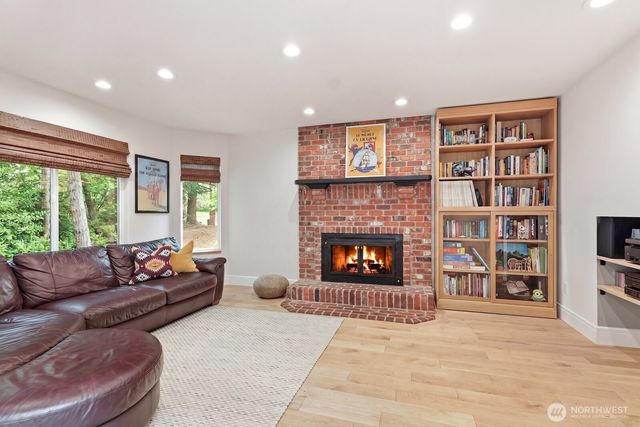 22408 NE 46th Street, Redmond, WA 98053