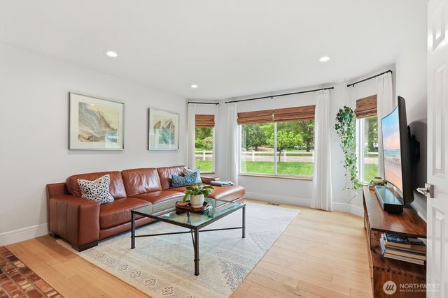 22408 NE 46th Street, Redmond, WA 98053