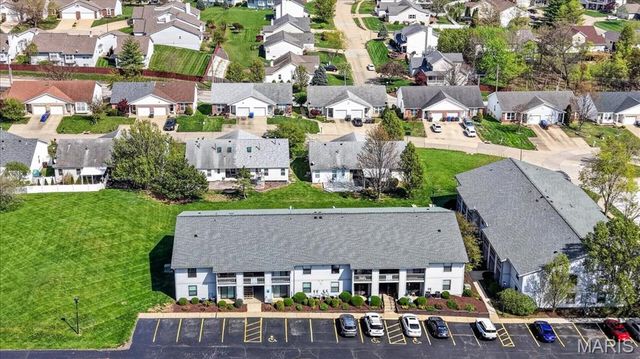 1637 Summergate Parkway, St Charles, MO 63303