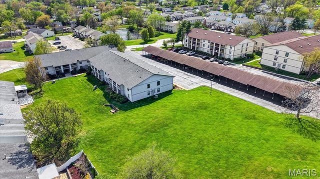 1637 Summergate Parkway, St Charles, MO 63303