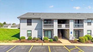 1637 Summergate Parkway, St Charles, MO 63303