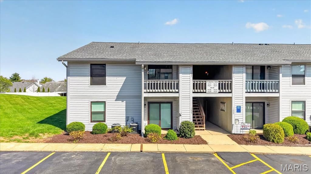1637 Summergate Parkway, St Charles, MO 63303