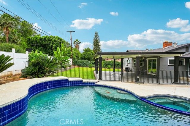 2424 Central, Riverside, CA 92506