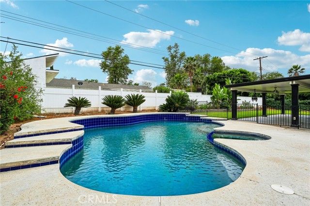 2424 Central, Riverside, CA 92506