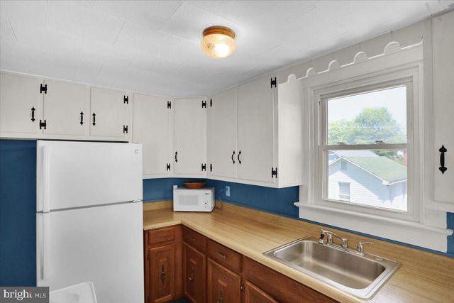 45 N 2ND ST, Hamburg, PA 19526