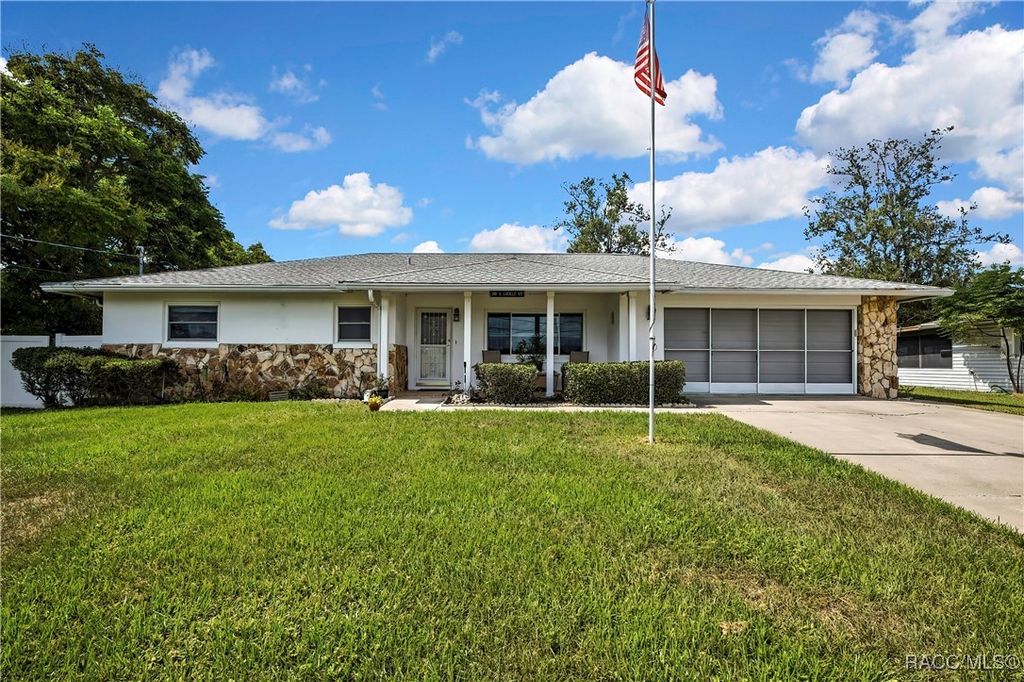 210 S Lucille Street, Beverly Hills, FL 34465