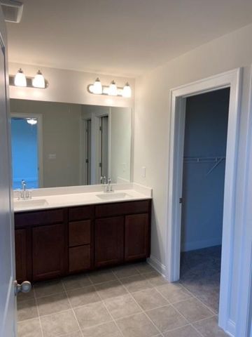 908 Sweetwater Grove, Woodstock, GA 30188