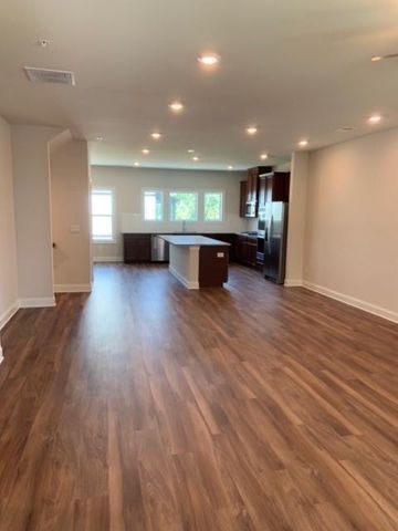908 Sweetwater Grove, Woodstock, GA 30188