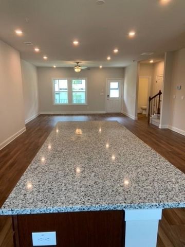 908 Sweetwater Grove, Woodstock, GA 30188