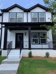 908 Sweetwater Grove, Woodstock, GA 30188
